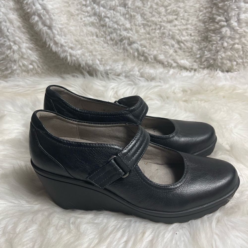 naturalizer Quillian Mary Jane leather Black wedge shoes hook& loop strap SZ8.5
